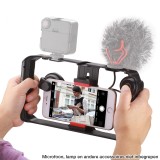 Ulanzi U-Rig Pro smartphone video rig avec trois cold shoe mounts et quatre trous de vis 1/4"
