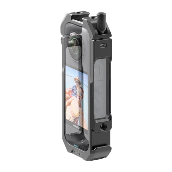 Ulanzi C-X3 cage métallique pour Insta360 X3 avec cold shoe et filetages 1/4"