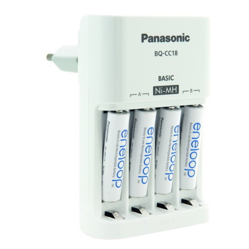 Panasonic oplader + 4 x Panasonic Eneloop AAA batterijen