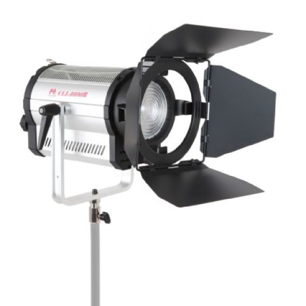 Falcon Eyes CLL-1600R projecteur LED 5600K dimmable 160W avec focale réglable sur 230V